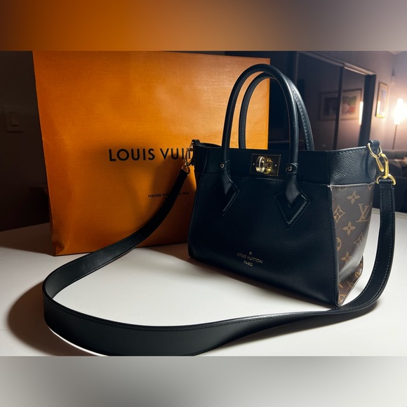 LOUIS VUITTON On My Side PM Noir Monogram Handbag AUTHENTIC - Picture 5 of 11